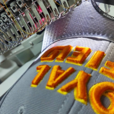 Bordados, Personalização de Uniformes, Camisetas, Bonés e muito mais....